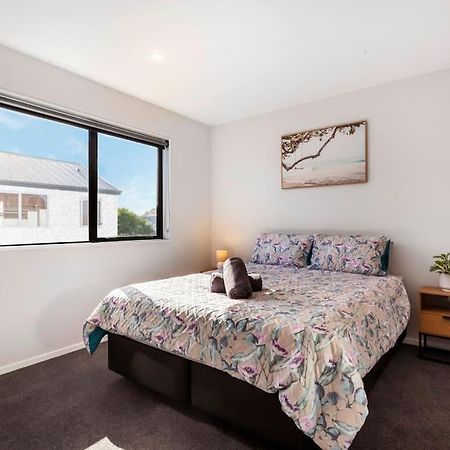 Ferienwohnung Stylish Townhouse With Hot Tub Christchurch Exterior foto