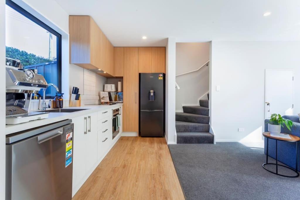 Ferienwohnung Stylish Townhouse With Hot Tub Christchurch Exterior foto